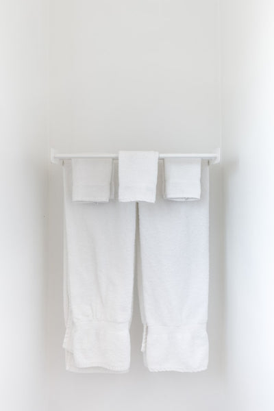 7 Best Mold & Mildew Resistant Towels + How To Remove The Mildew Smell